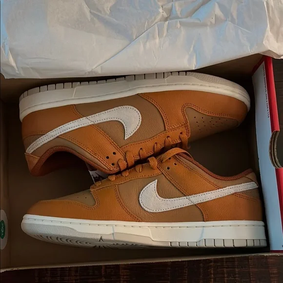 ‼️BNIB‼️Nike Dunk Low Retro SE
Monarch - Picture 1 of 5